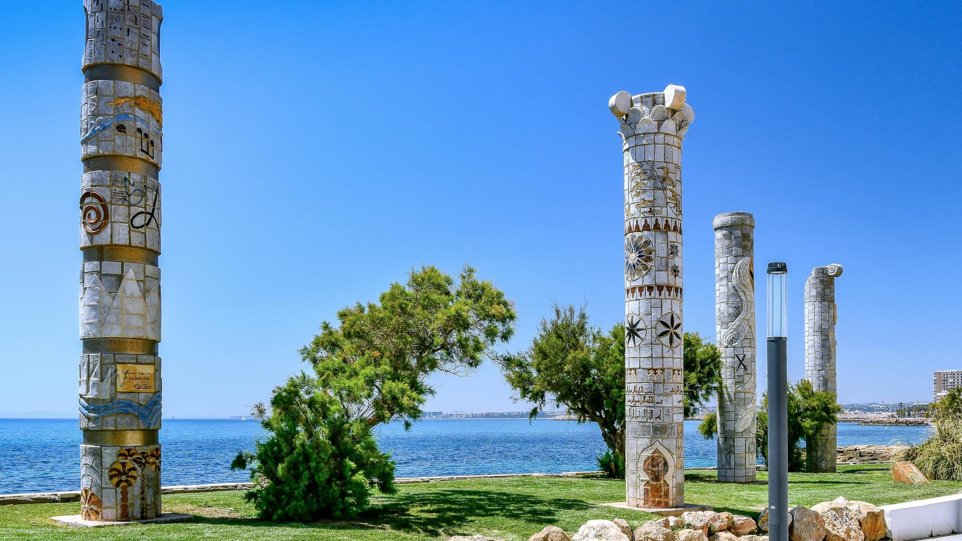 Torrevieja Columnas